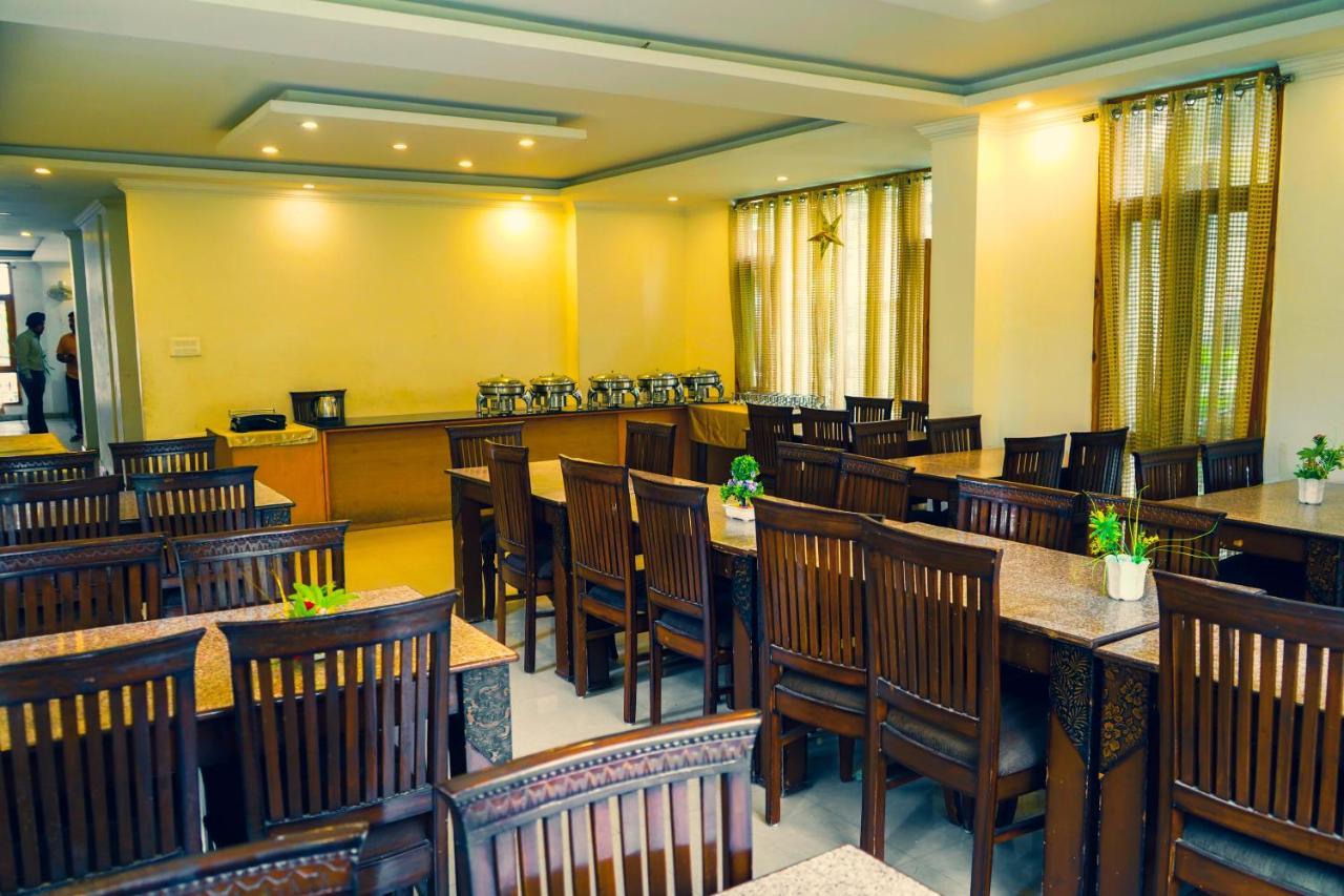 Hotel Akash Regency Manāli Exterior foto