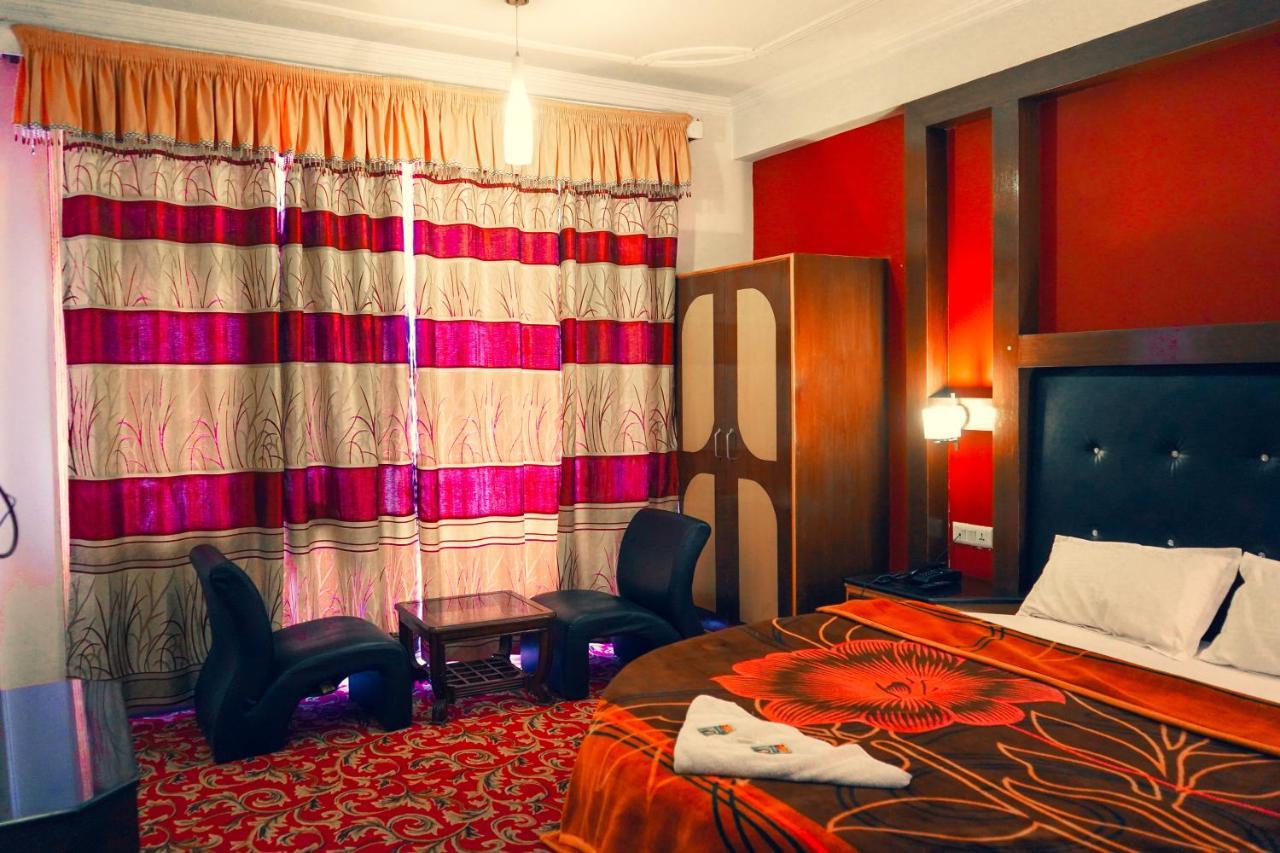 Hotel Akash Regency Manāli Exterior foto