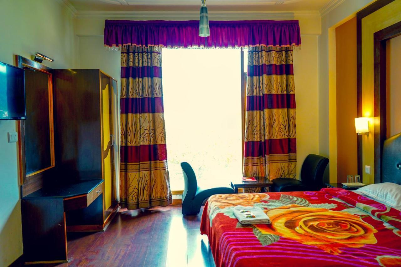 Hotel Akash Regency Manāli Exterior foto